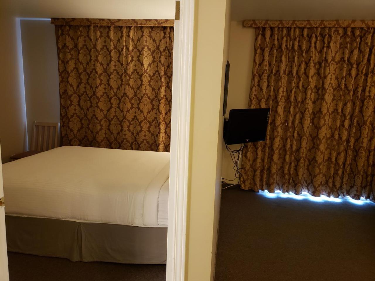 Shemron Suites Hotel Deep River Exteriér fotografie