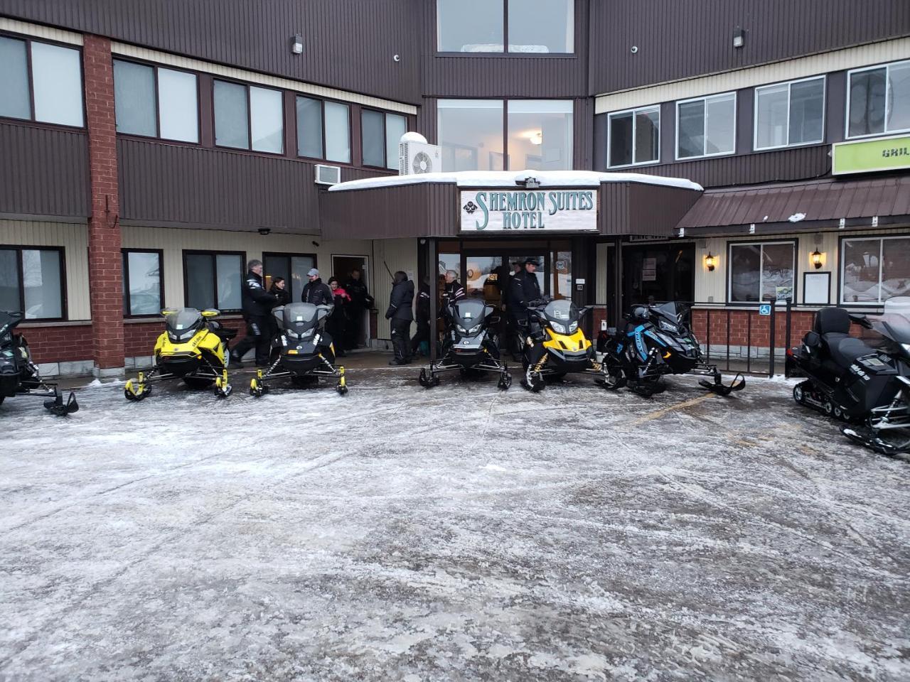 Shemron Suites Hotel Deep River Exteriér fotografie