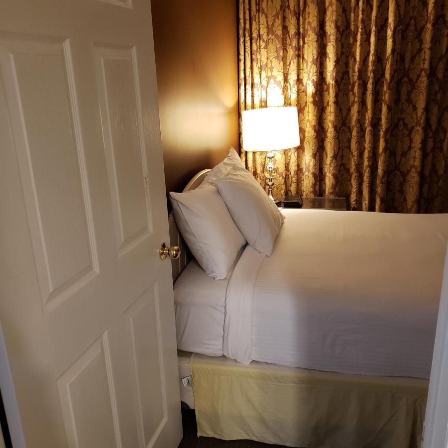 Shemron Suites Hotel Deep River Exteriér fotografie